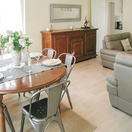 Three-bedroom Holiday In