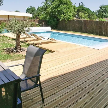 Three-bedroom Holiday In